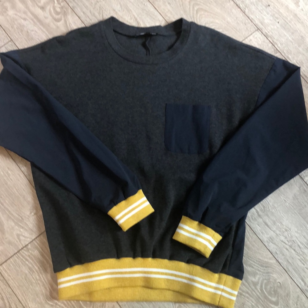 Under Armour Golf/ Sport Top